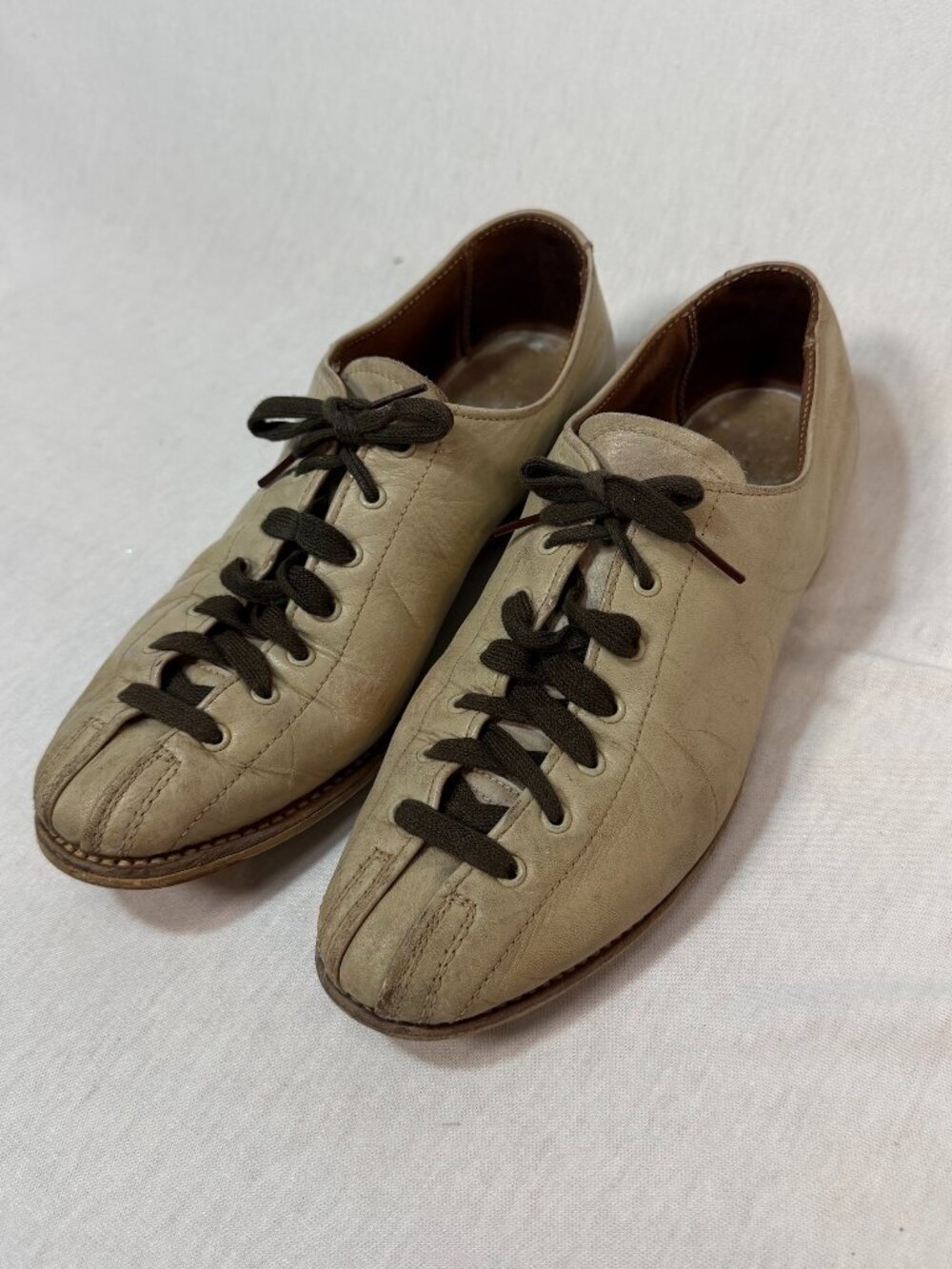Hyde Vintage Bowling Shoes Women 9 Right Handed Beige Leather Retro Rockabilly